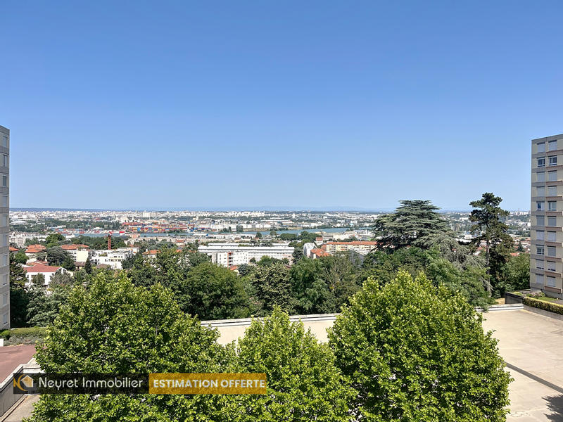 Appartement - 77 m² - 4 pièces