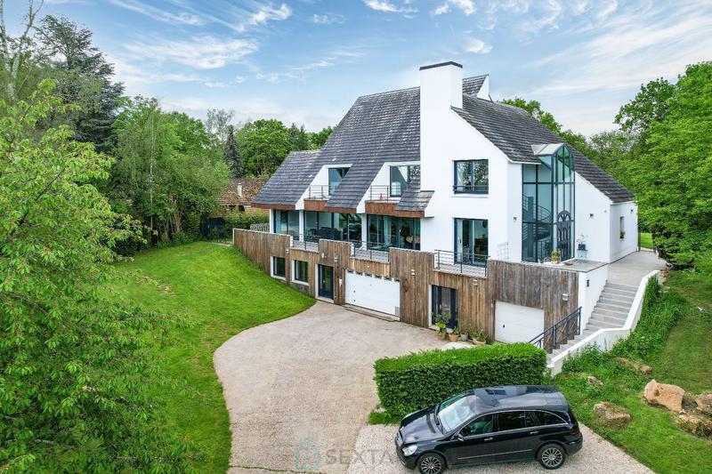 Maison d'architecte - 465 m² - 12 pièces