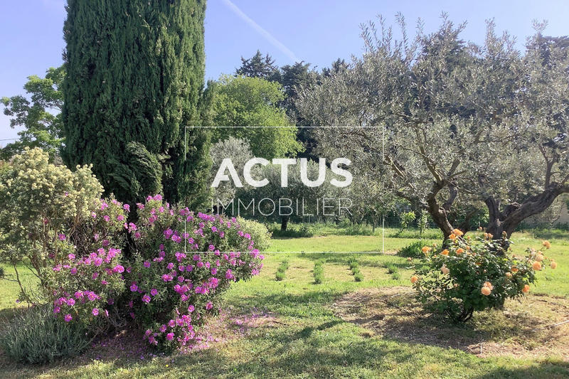 Maison - 210 m² - 7 pièces