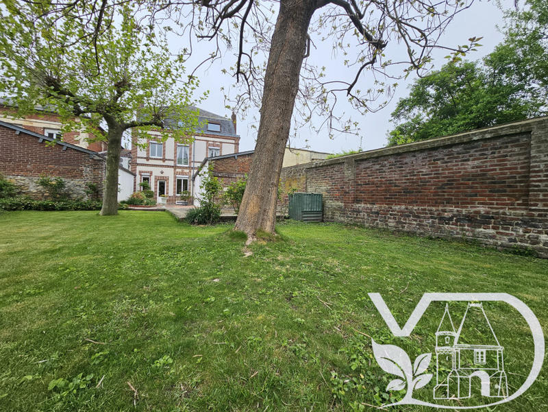 Maison - 280 m² - 6 pièces