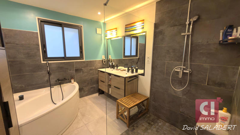 Maison - 162 m² - 6 pièces