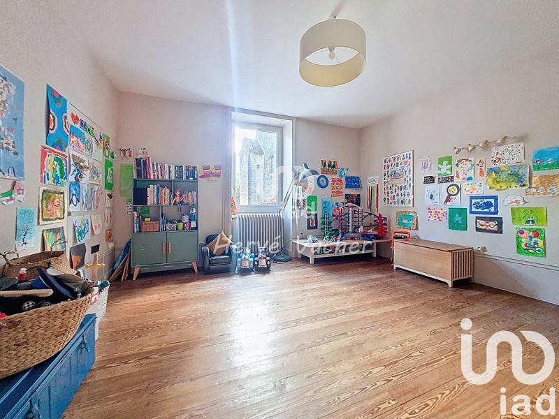 Maison - 212 m² - 7 pièces