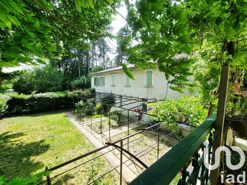 Maison - 1 000 m² - 29 pièces