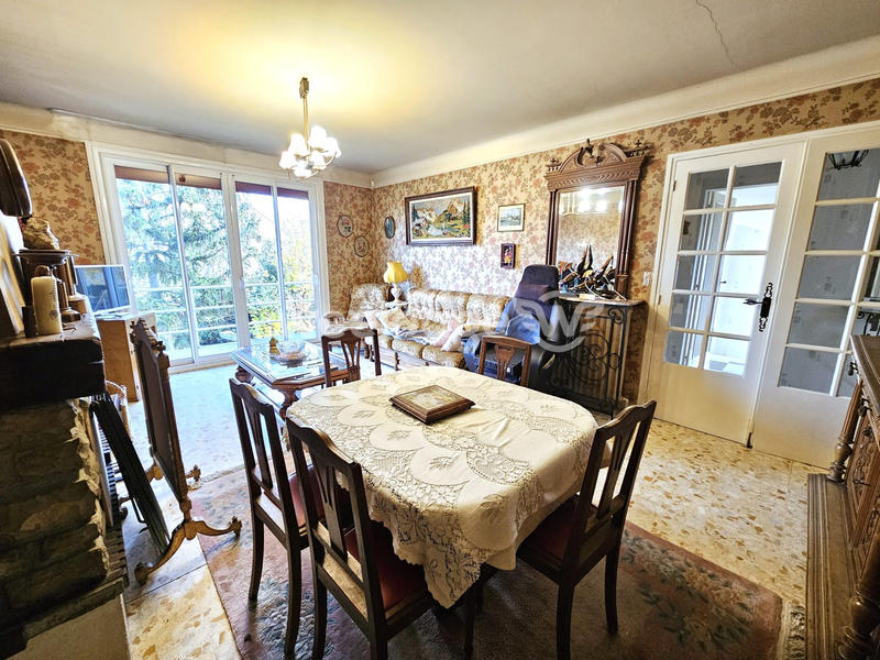 Maison - 143 m² - 8 pièces