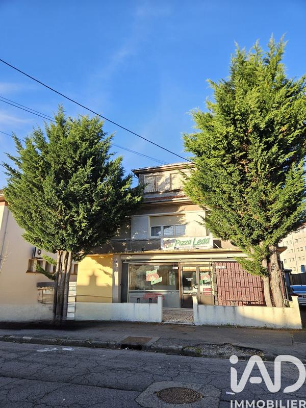 Maison - 260 m² - 5 pièces