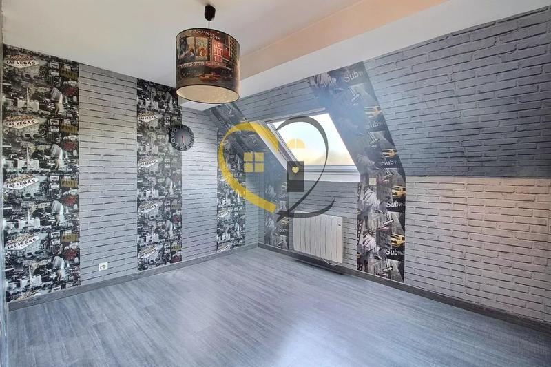 Maison - 177 m² - 6 pièces