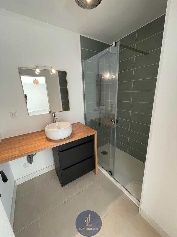 Appartement - 56 m² - 2 pièces