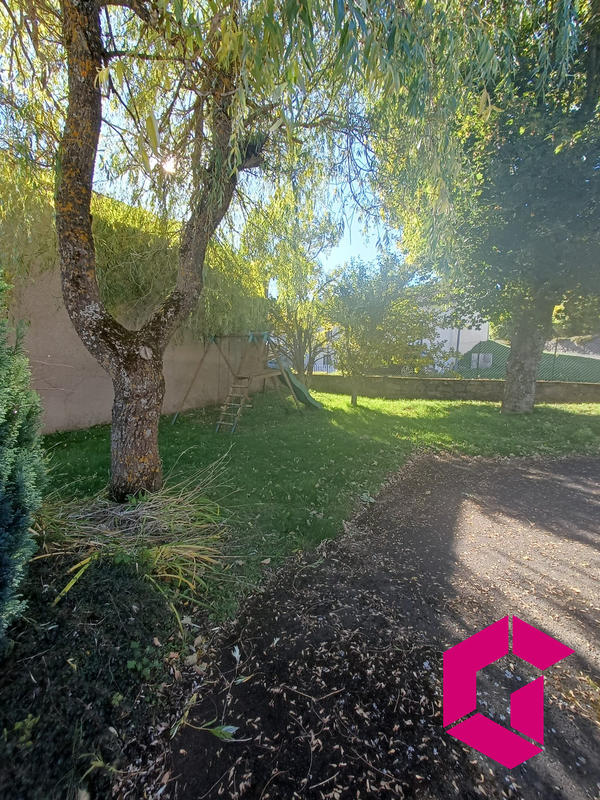 Villa - 171 m² - 10 pièces