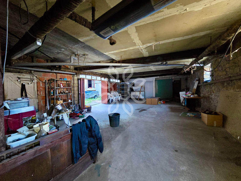 Immeuble - 305 m² - 20 pièces