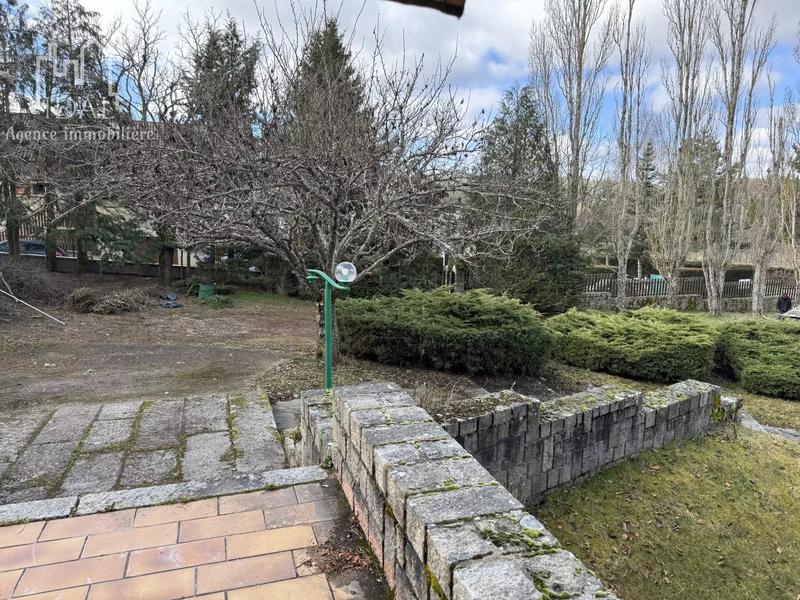 Maison - 272 m² - 11 pièces