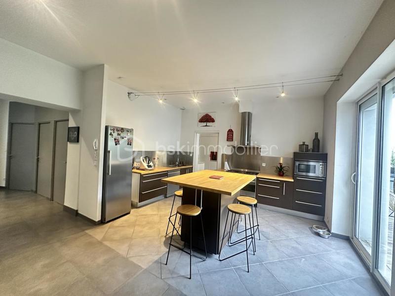 Maison de ville - 290 m² - 7 pièces