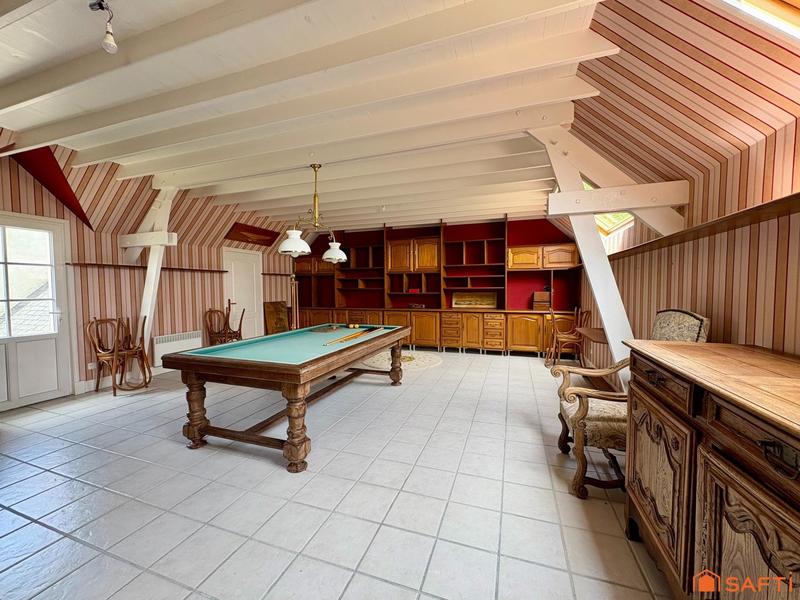 Maison - 369 m² - 10 pièces