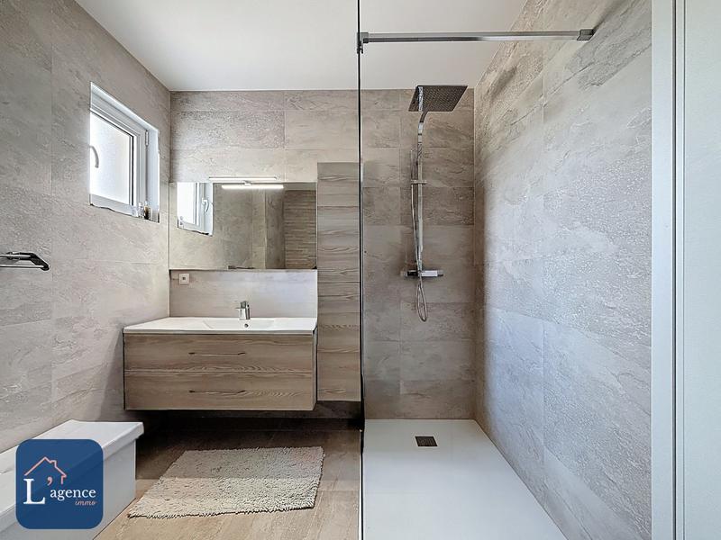 Maison - 195 m² - 5 pièces