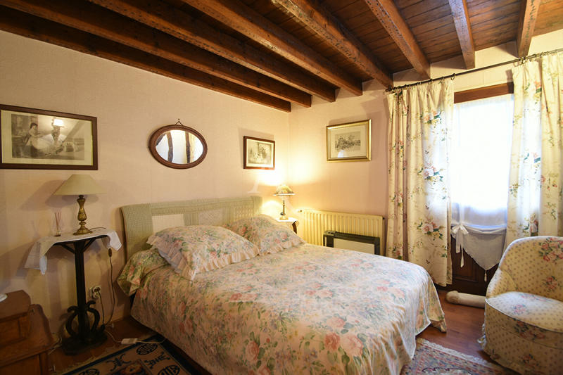 Maison - 200 m² - 8 pièces