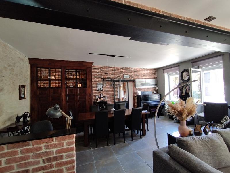 Maison - 174 m² - 11 pièces