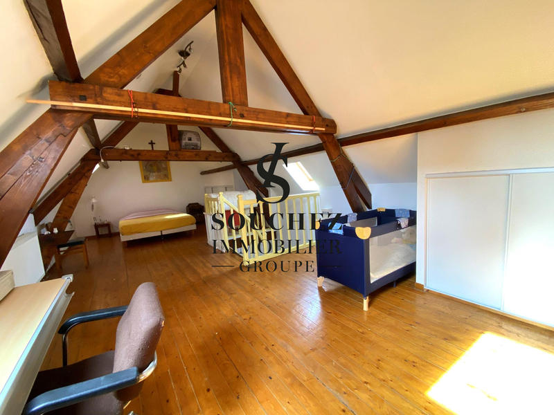 Maison - 210 m² - 9 pièces