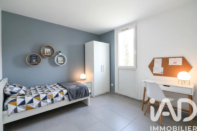 Appartement - 80 m² - 4 pièces