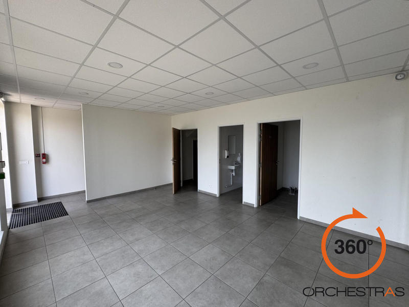 Local d'activités - 589 m²