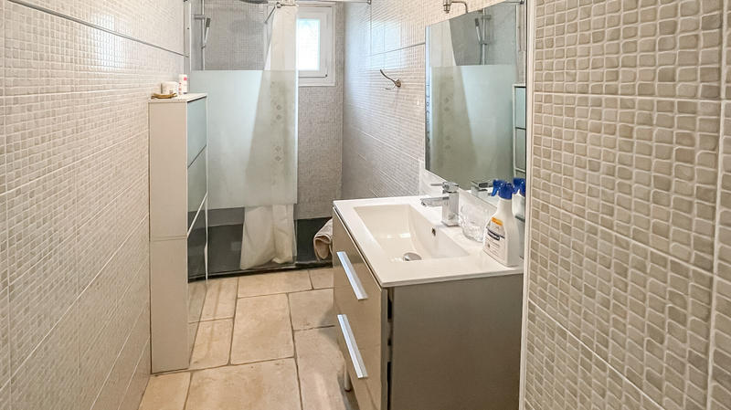 Maison - 250 m² - 7 pièces