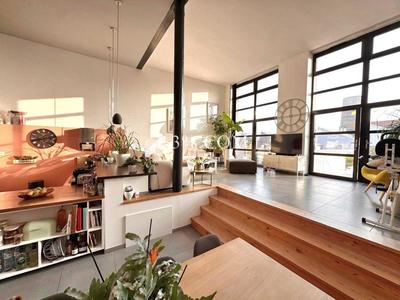 Loft - 144 m² - 5 pièces