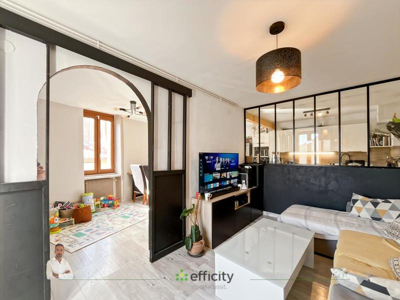 Maison - 92 m² - 4 pièces