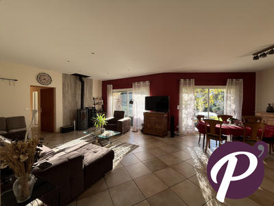 Maison - 161 m² - 7 pièces