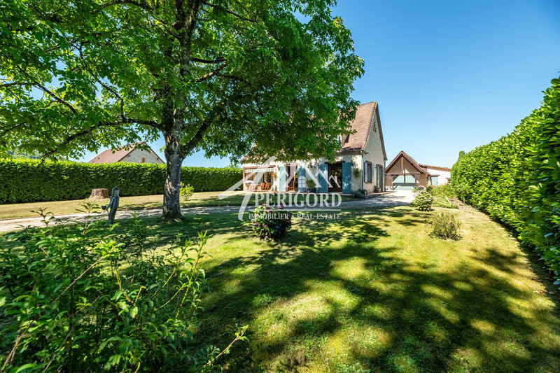 Maison traditionnelle - 145 m² - 6 pièces