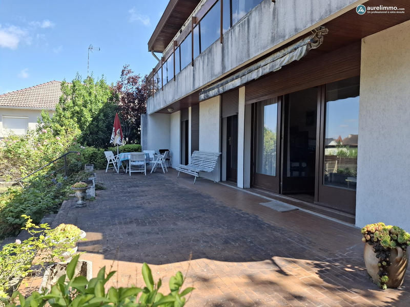 Maison - 200 m² - 7 pièces