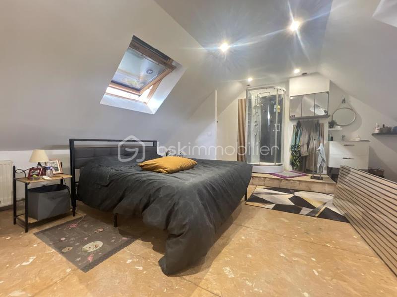 Maison - 205 m² - 7 pièces