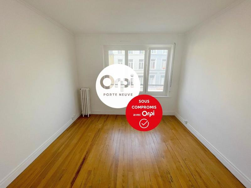 Immeuble - 178 m² - 7 pièces