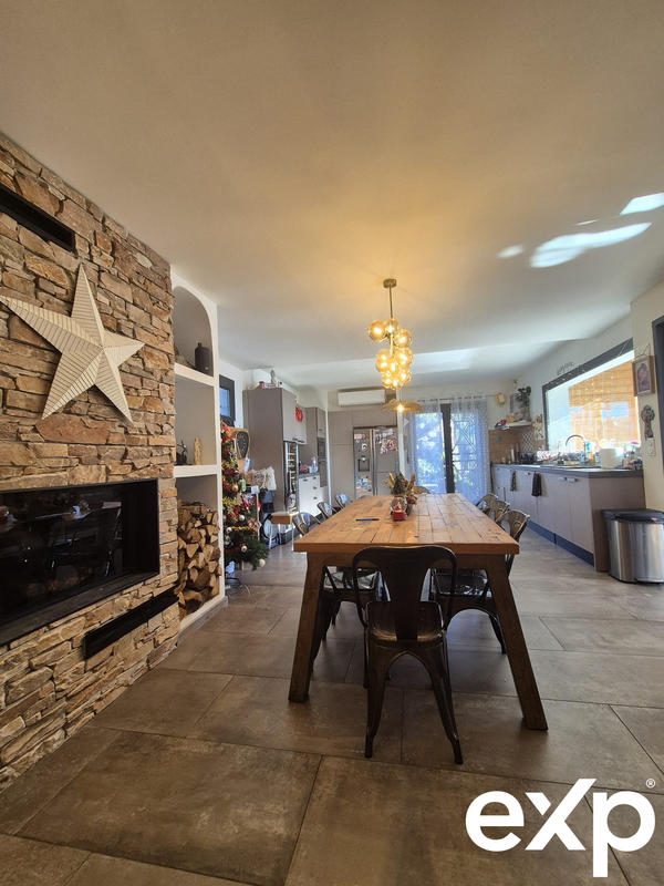 Villa - 208 m² - 11 pièces