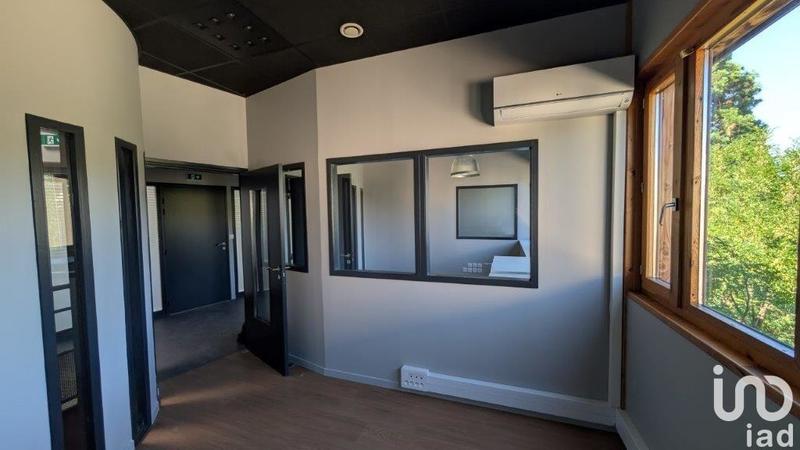 Local commercial - 257 m²