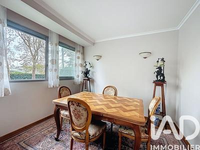 Appartement - 80 m² - 3 pièces