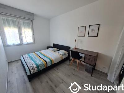 Chambre - 12 m² - 1 pièce