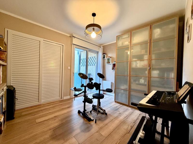 Villa - 200 m² - 7 pièces