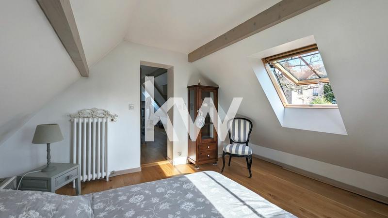 Maison - 172 m² - 7 pièces