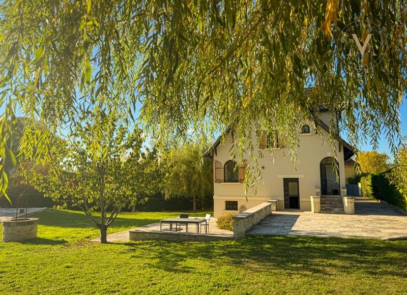 Maison - 90 m² - 6 pièces