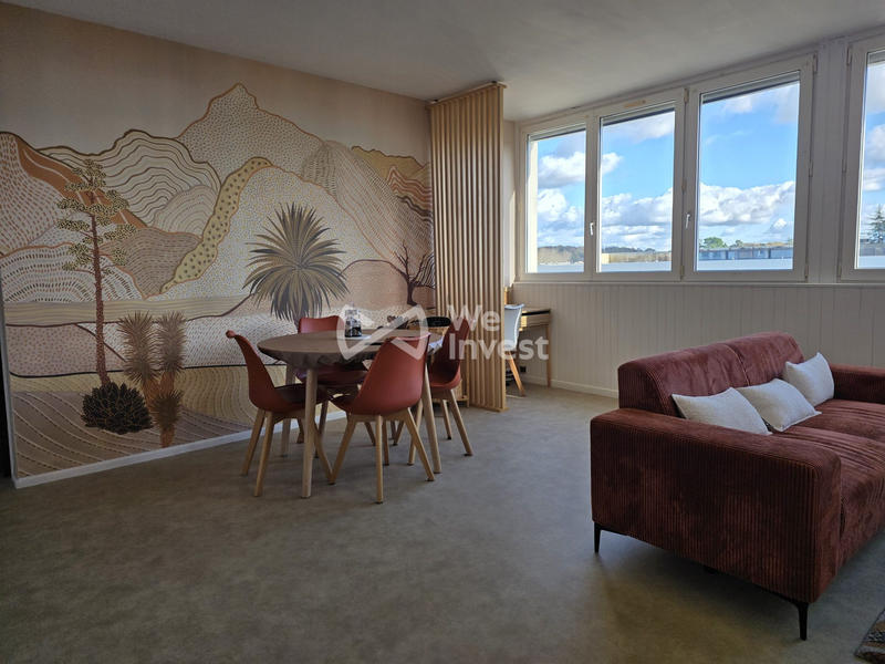 Appartement - 80 m² - 6 pièces