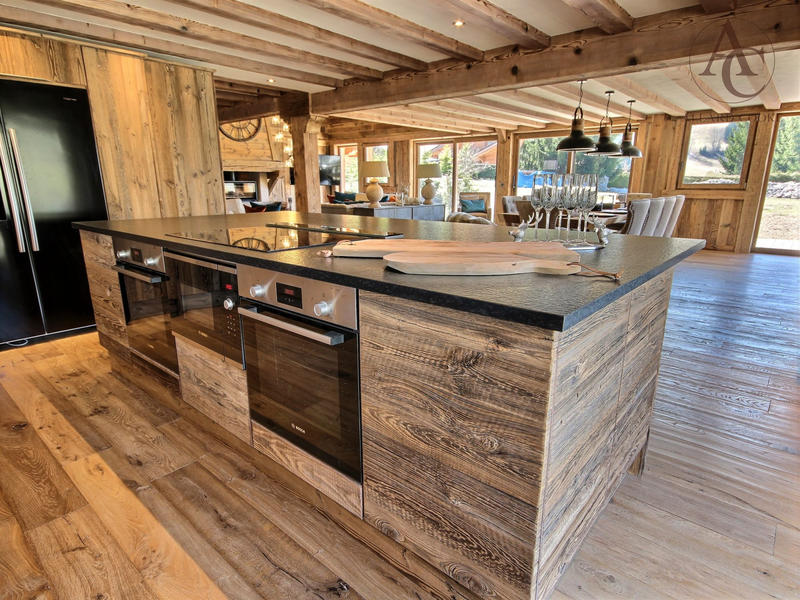 Châlet - 300 m² - 8 pièces