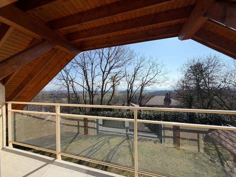 Maison - 213 m² - 8 pièces