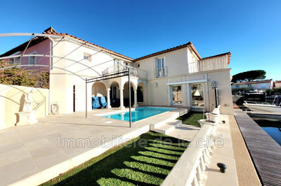 Maison - 165 m² - 6 pièces