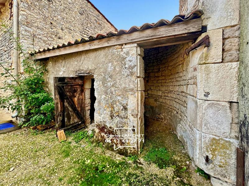 Maison - 250 m² - 6 pièces