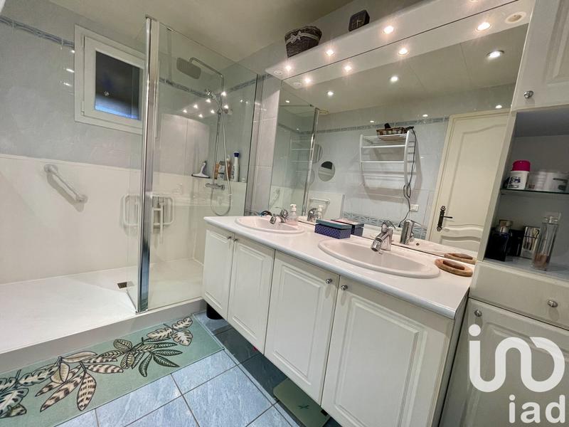 Maison - 121 m² - 5 pièces