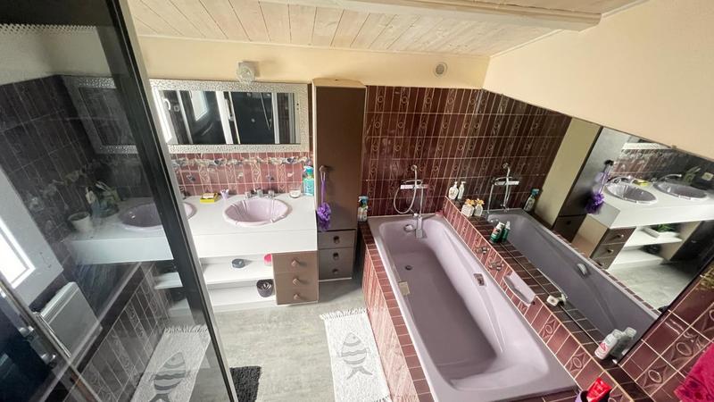 Maison - 188 m² - 7 pièces