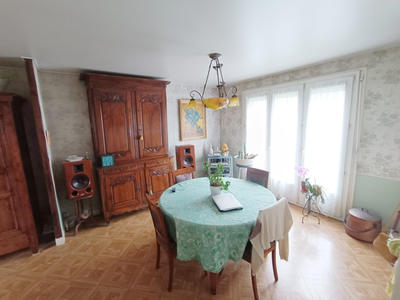 Maison - 99 m² - 4 pièces
