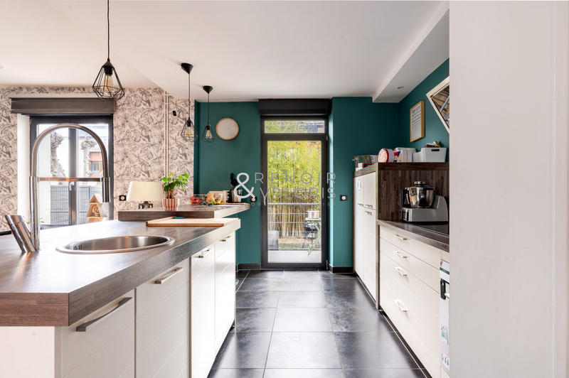 Maison - 96 m² - 5 pièces