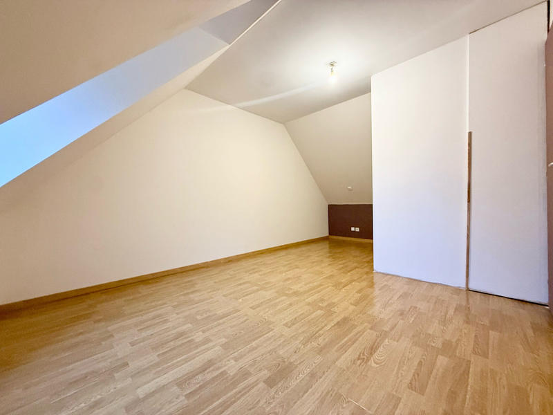 Maison - 99 m² - 5 pièces