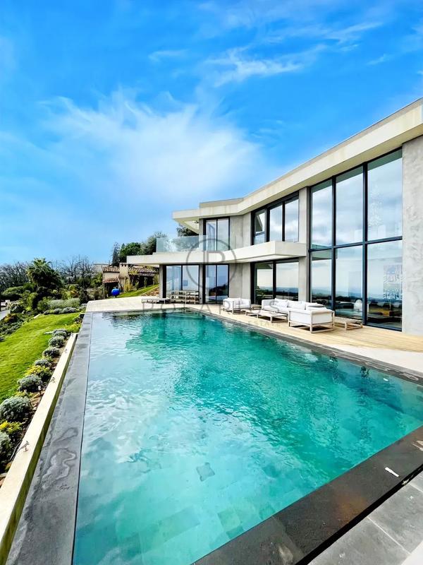 Villa - 445 m² - 7 pièces