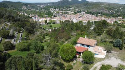 Propriété - 110 m² - 5 pièces