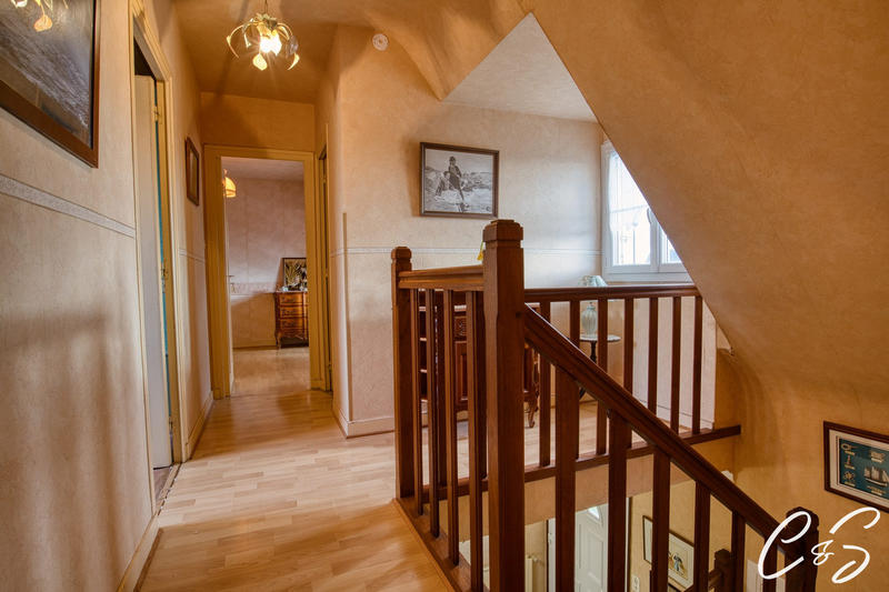 Maison - 102 m² - 5 pièces